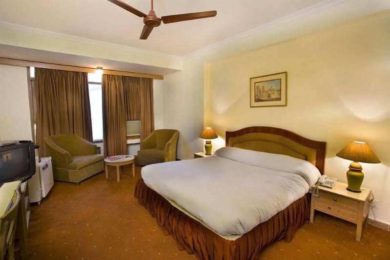 The Bmk Hotel Greater Kailash 델리 외부 사진