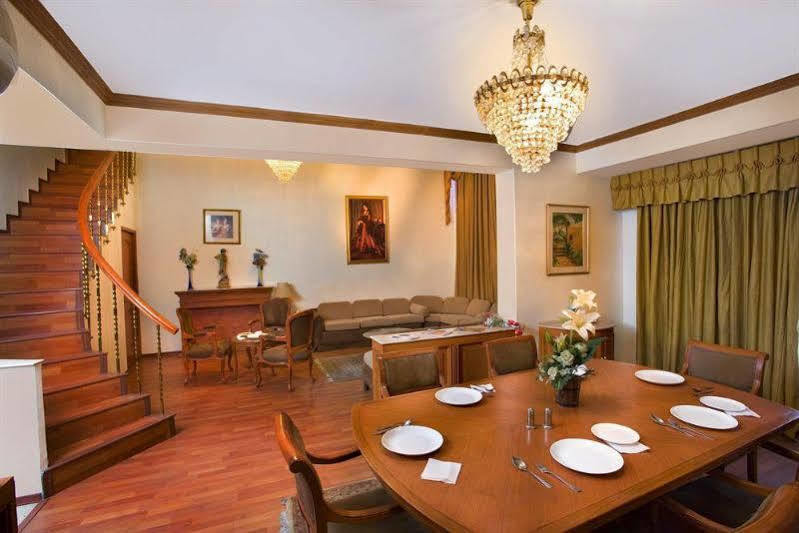 The Bmk Hotel Greater Kailash 델리 외부 사진