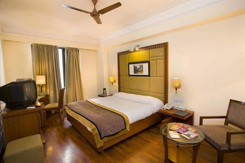 The Bmk Hotel Greater Kailash 델리 외부 사진