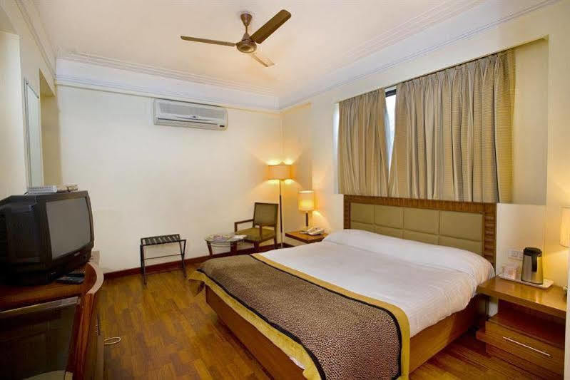 The Bmk Hotel Greater Kailash 델리 외부 사진