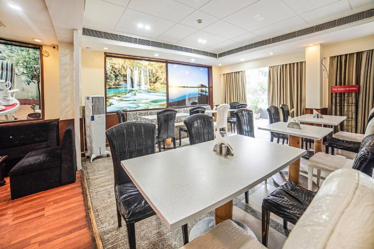 The Bmk Hotel Greater Kailash 델리 외부 사진