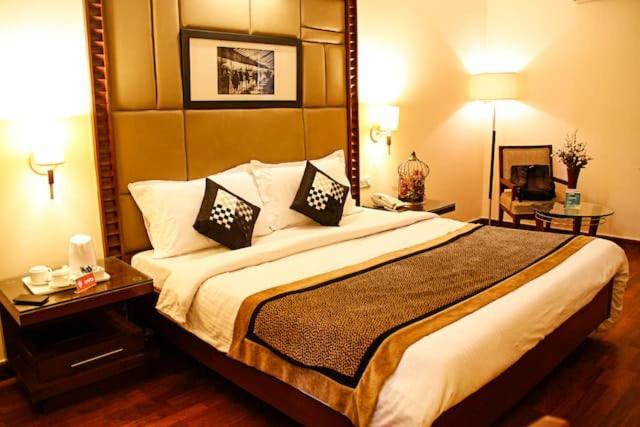 The Bmk Hotel Greater Kailash 델리 외부 사진